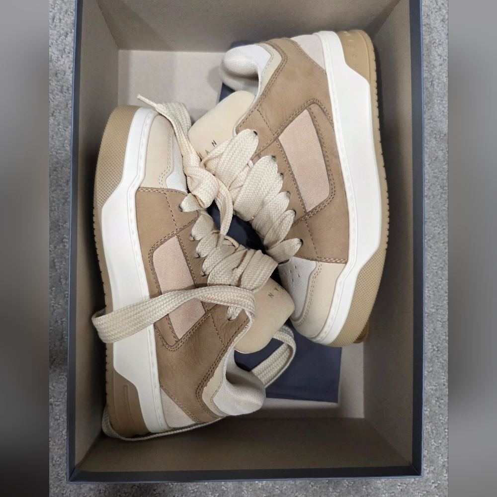 NWT Hogan H667 leather Sneakers